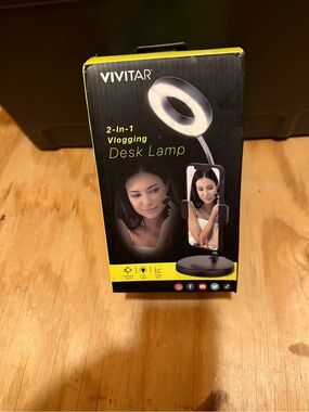Vivitar 2-in-1 Vlogging Desk Lamp - Black